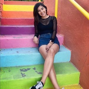 Meet your Posher, Julissa